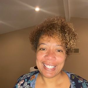 Meet your Posher, Constance